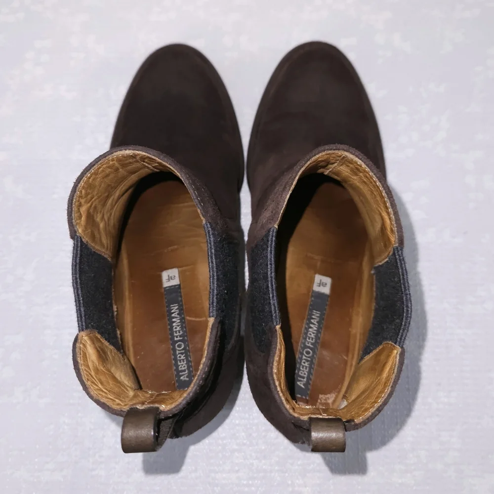 Alberto Fermani Chelsea Boots EU 40.5 Brown Pull-On Heeled Ankle Booties ITALY